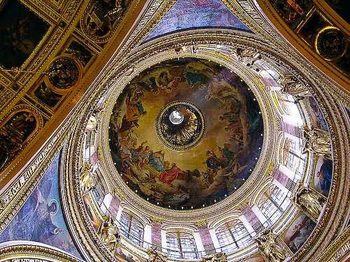 wikipedia image-800px-St_Isaacs_Dome_rducd