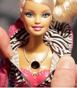 Barbie lens close-up 4tlr