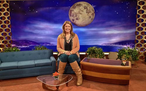 Lori POnd on Conan set 389370_3138596976206_977617503_n